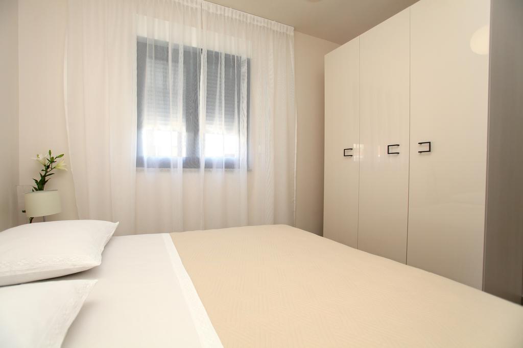 Apartments Villa Aquamarie Trogir Exterior foto