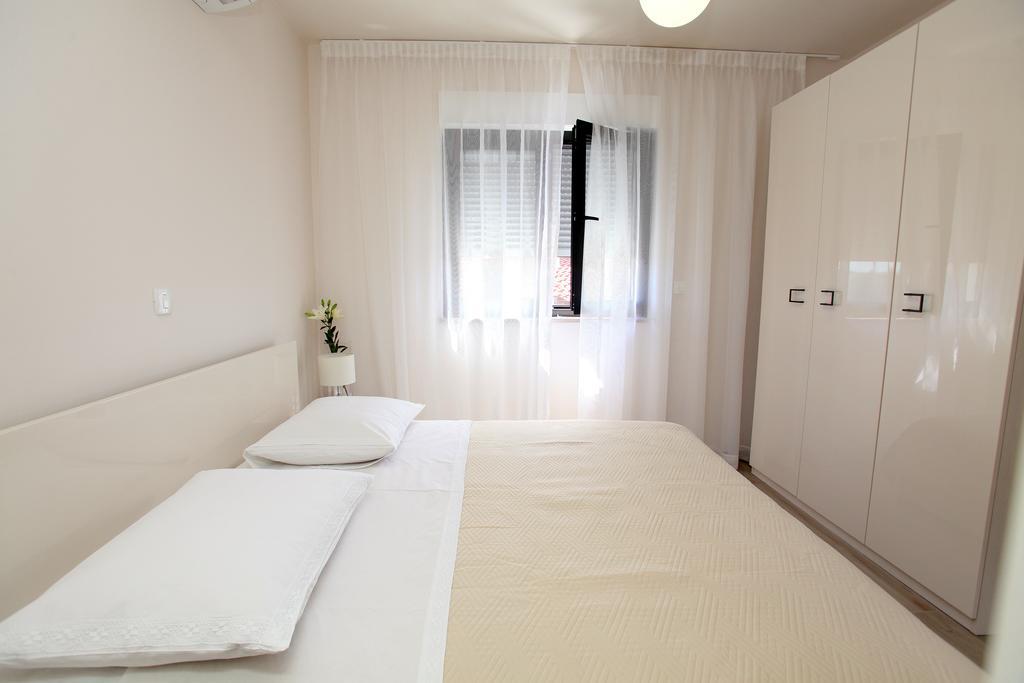 Apartments Villa Aquamarie Trogir Exterior foto